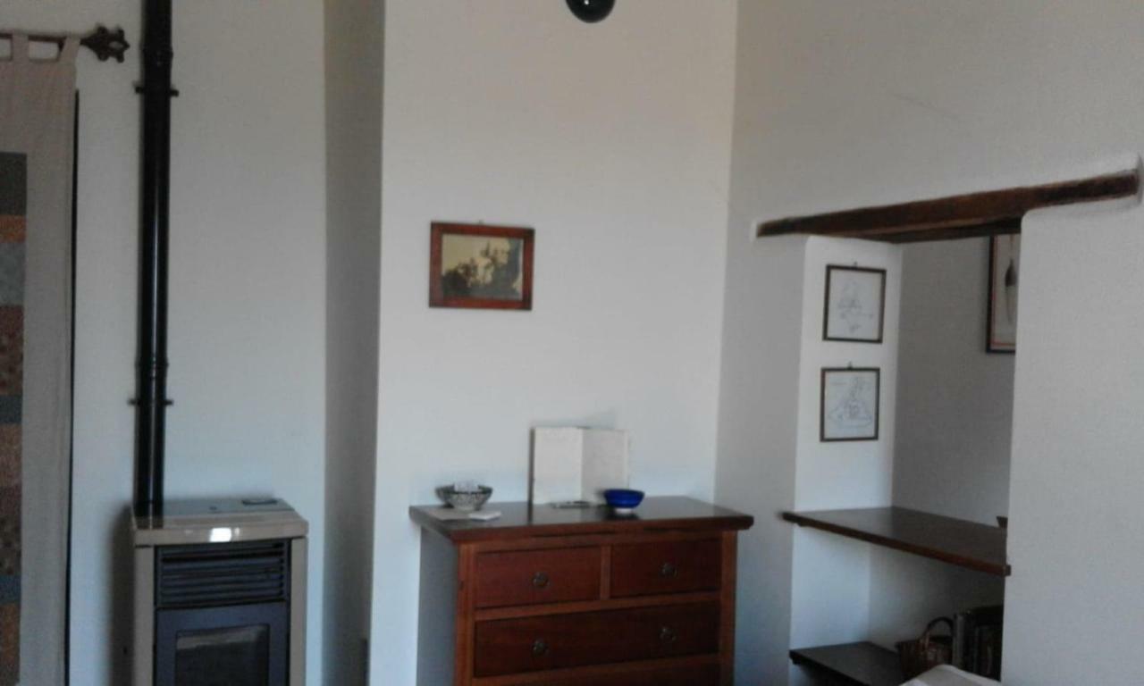 Casa Vacanze "Nonna Vela" Petroio Exterior photo